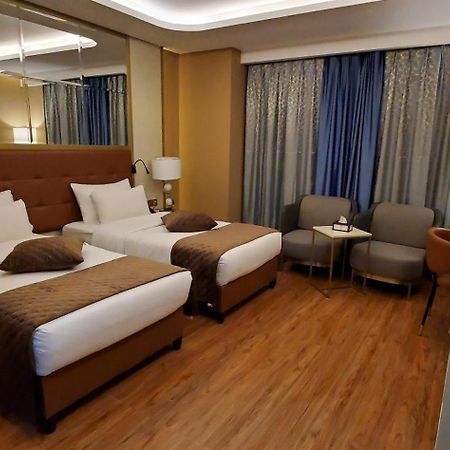 Petra Moon Luxury Hotel Wadi Musa Exterior photo Deluxe Room